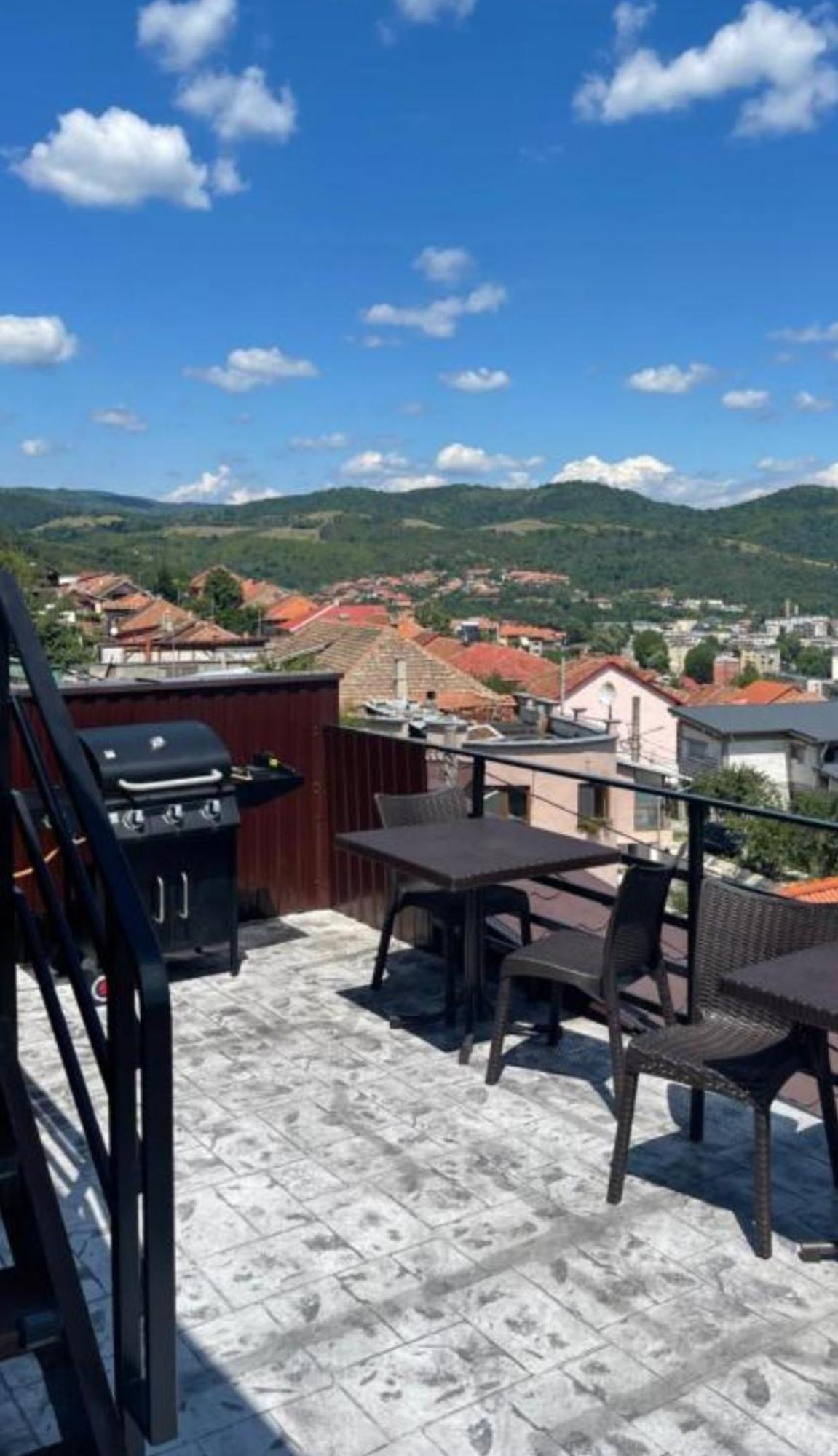 ホテル Casa Clau Orşova エクステリア 写真